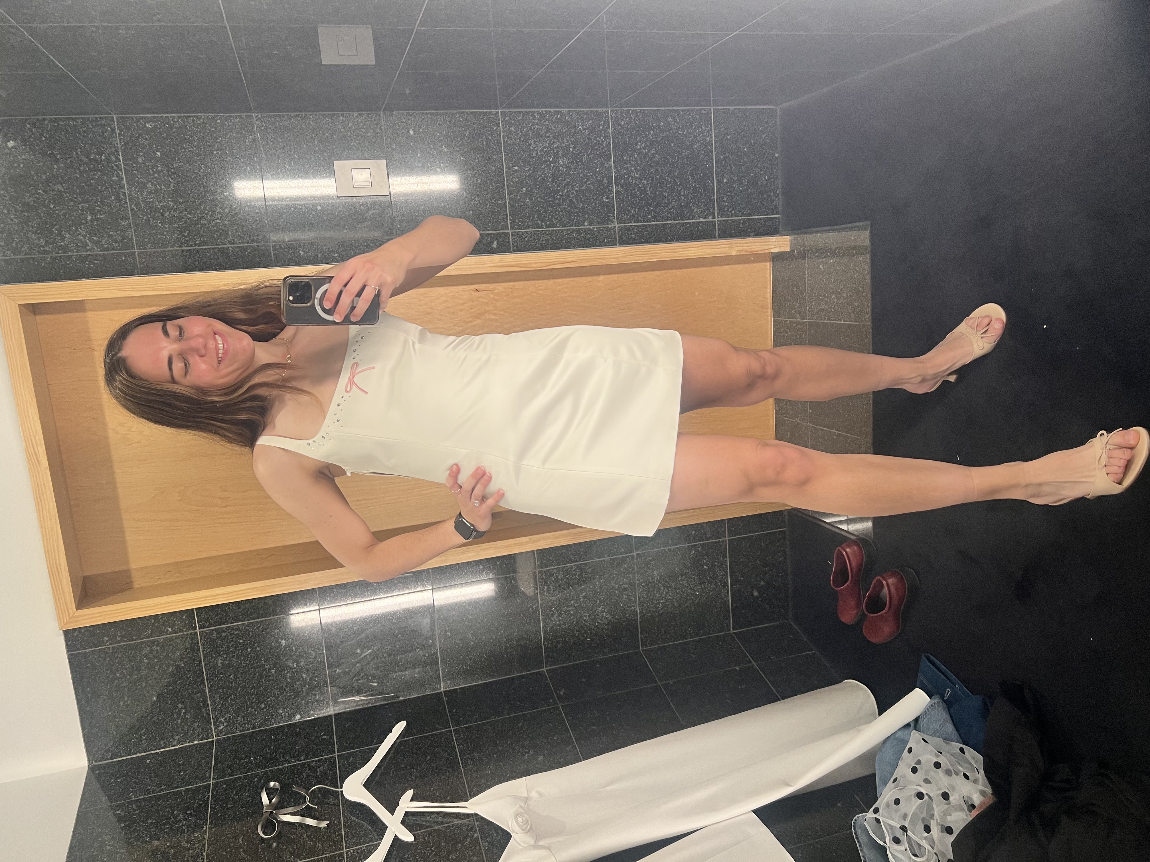 Carley, creator of the Wedding Dress Rental Guide